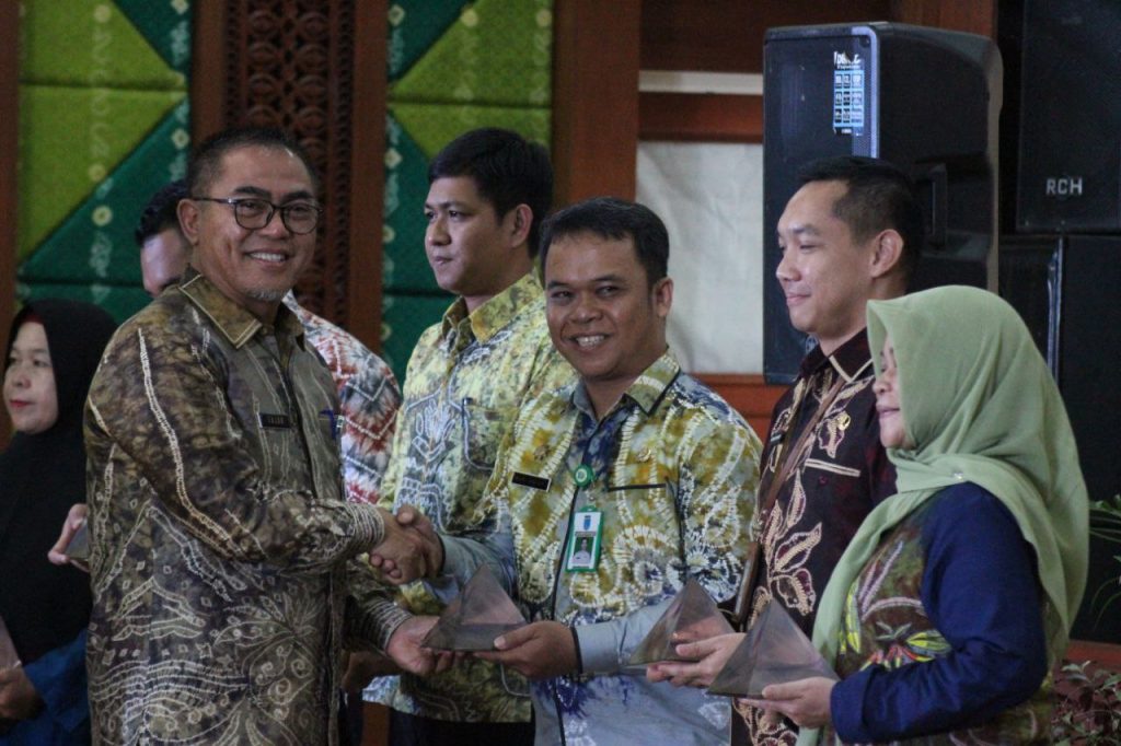 Puluhan Peserta Meriahkan Lomba Karya Tulis Ilmiah 2023