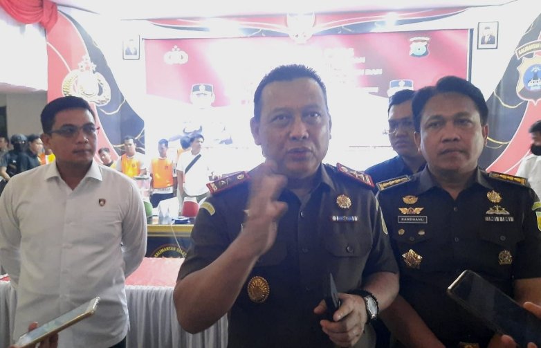 Kajati Kalsel Pastikan Tuntut Maksimal Pengedar Narkotika, Karena Bahaya Bagi Generasi Muda
