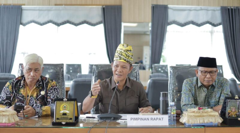 Komisi B DPRD Jatim Kunker Komisi II DPRD Kalsel Sharing Pembinaan dan Pengawasan Destinasi Wisata
