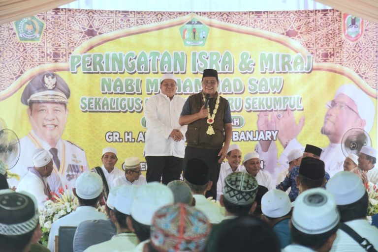 Bersama Santri Ponpes Da’wah Islamiyah Batola Paman Birin Peringati Isra Mi’raj Nabi Besar Muhammad SAW Sekaligus Haul Guru Sekumpul