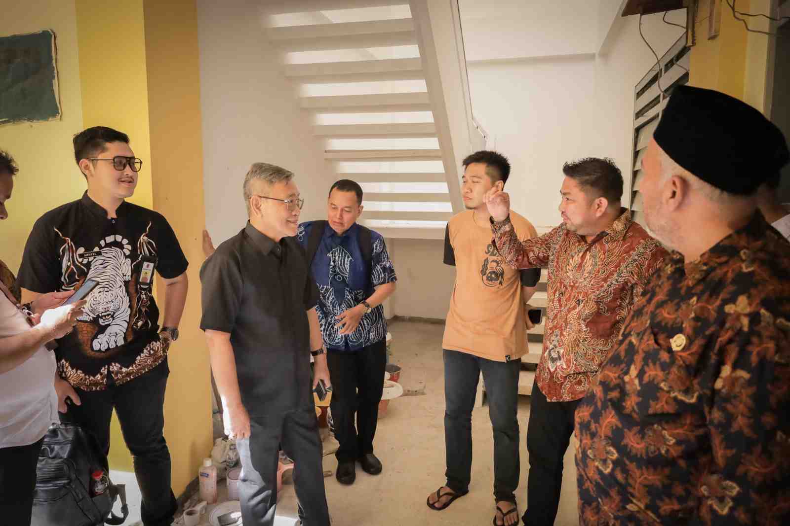 Kunjungi Asrama Mahasiswa Kalsel di Surabaya, Komisi II DPRD Kalsel Berharap Ada Pembaruan Fasilitas