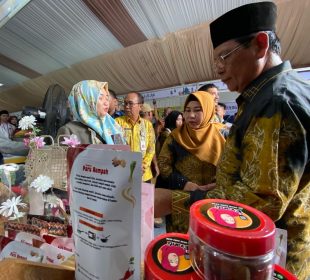 Dibuka Paman Birin, Pasar Raya TPID Halal 2024 Beharga Murah Diserbu Warga