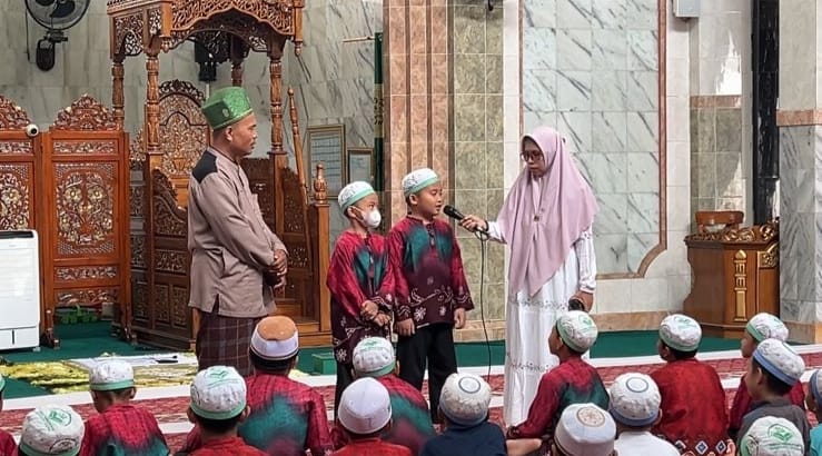 Ratusan Anak TK dan PAUD Antusias Ikuti Pesantren Ramadhan; Mengaji, Sholat Dhuha, di Masjid At-Taqwa