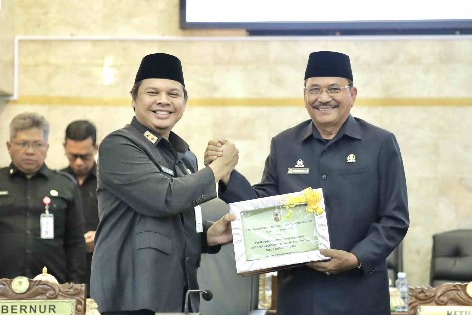 Gubernur Sampaikan Raperda Pertanggungjawaban APBD 2023, DPRD Kalsel Agendakan Pandangan Umum Fraksi