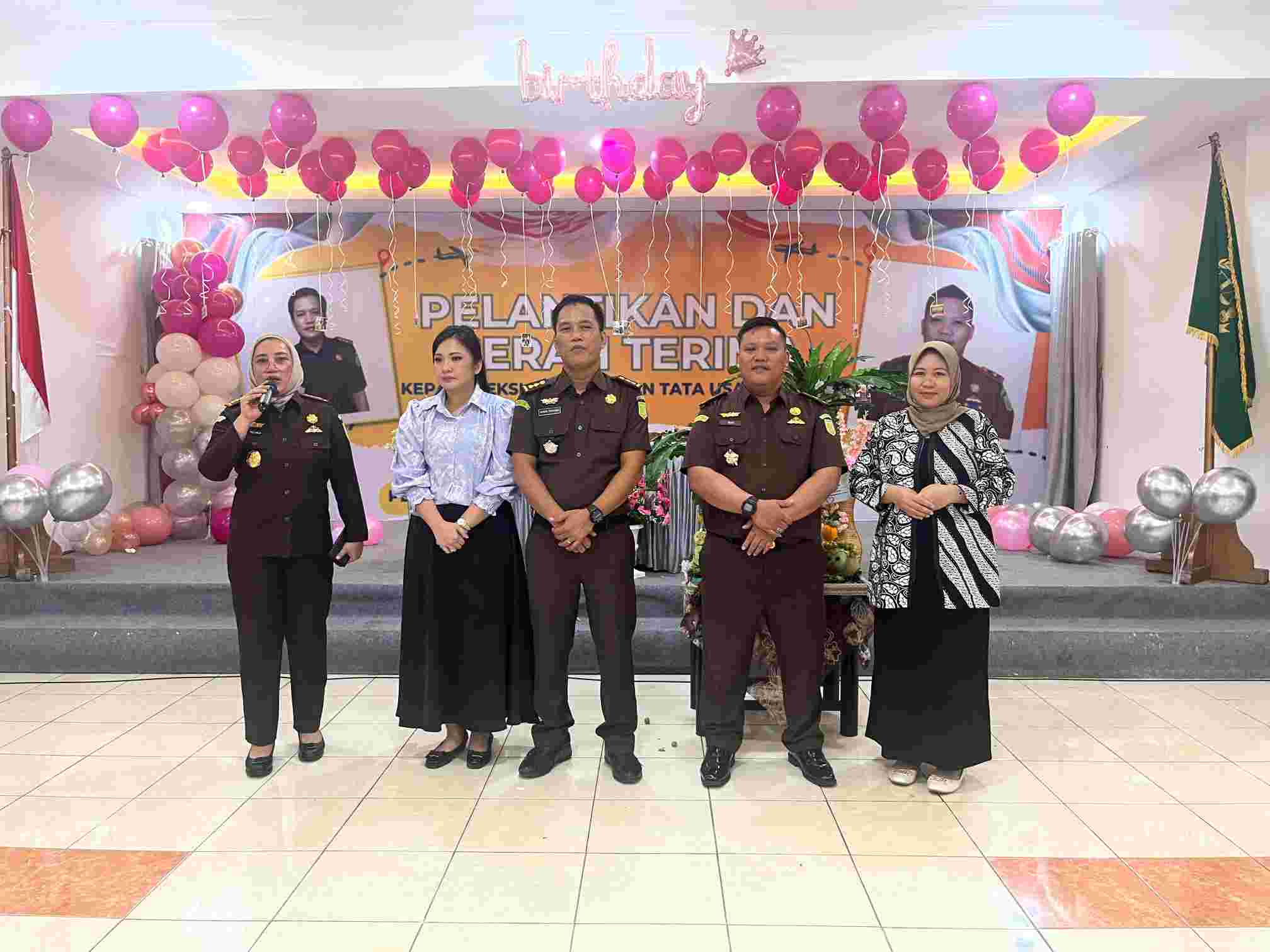 Kajari Banjarmasin Pimpin Sertijab Kasi TUN dari Hendri ke Amir Giri