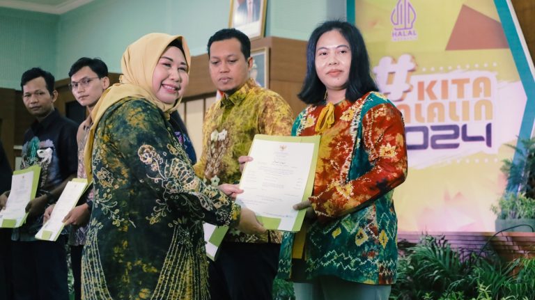 Acil Odah Dorong Usaha Kecil Menengah Banua Miliki Sertifikat Halal, Target  Oktober 2024 Semua Dapat Sertifikat