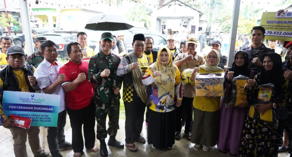 Hari ke 2 Turdes, Paman Birin dan Acil Odah Bagikan Paket Bantuan di Kotabaru