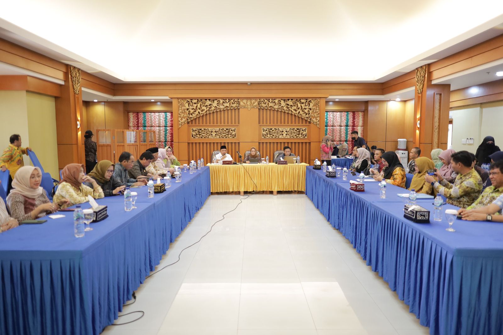 Pansus IV DPRD Kalsel Selaraskan Raperda Dengan Ditjen Bina Keuangan Daerah Kemendagri
