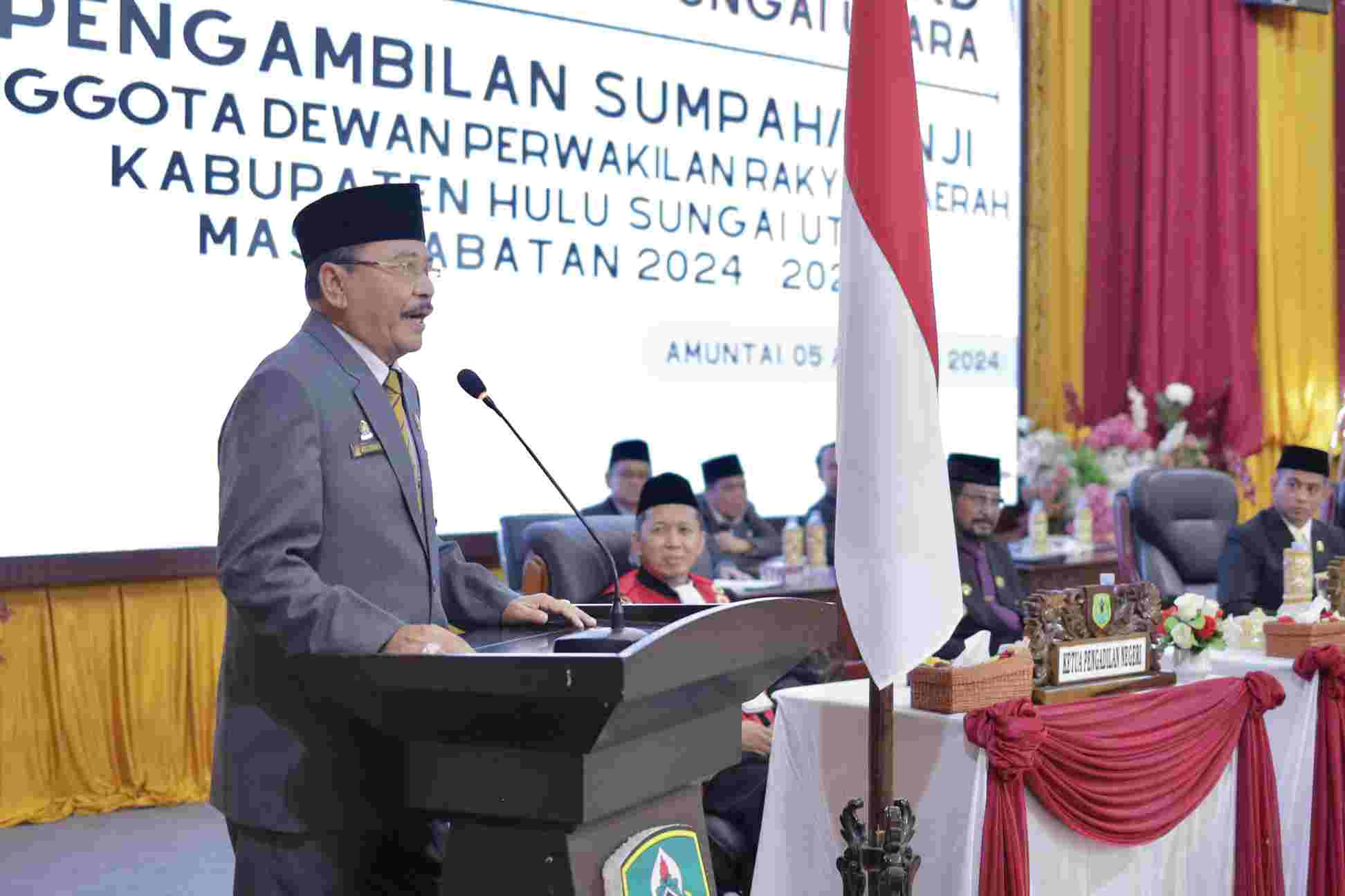Hadir di Pelantikan Anggota DPRD HSU,  Ketua DPRD Kalsel Ingatkan Tuntutan Moral Yang Harus Ditaati