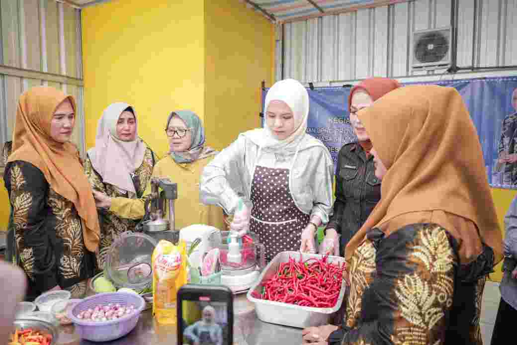 Desy Oktavia Sari Dorong Pemberdayaan Perempuan Lewat Pelatihan Olahan Pangan Lokal di HSS