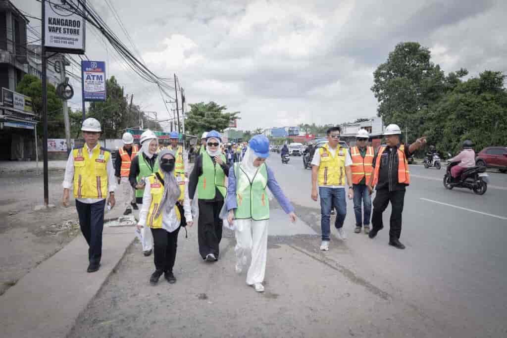 Terkendala Pembebasan Lahan, DPRD Kalsel Tinjau Langsung Pengerjaan Jalan Nasional di Handil Bakti Batola