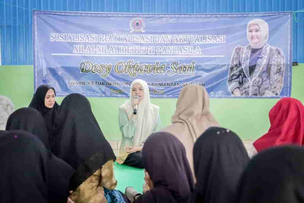 Desy Oktavia Sari Ajak Santri Pondok Pesantren Tapin Hidupkan Nilai Pancasila Lewat Sosrev