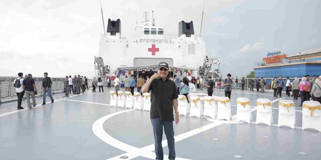 Ketua DPRD Kalsel Sunset Coffee Break di Atas Kapal Rumah Sakit dr. Radjiman Wedyodiningrat-992