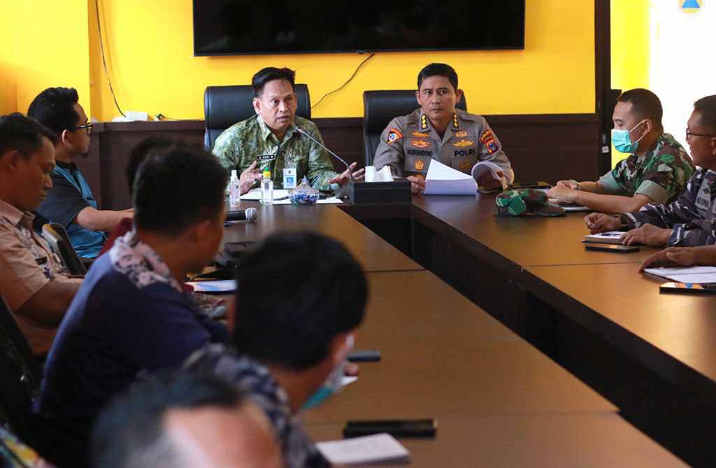 Hadapi Puncak Musim Kemarau dan Potensi Karhutla, Gubernur Kalsel Usulkan 6 Helikopter ke BNPB