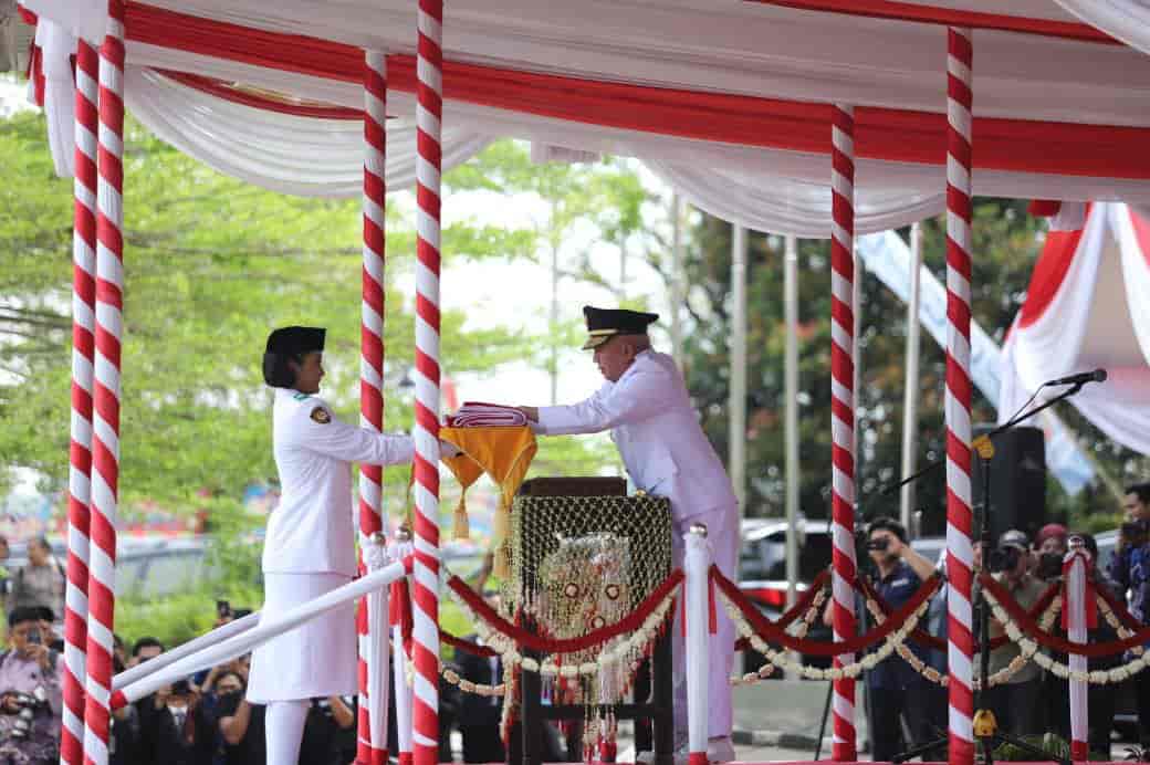 Gubernur Kalsel Pimpin Upacara Peringatan HUT RI ke-80, Titip Pesan Anak Muda Terus Berkarya